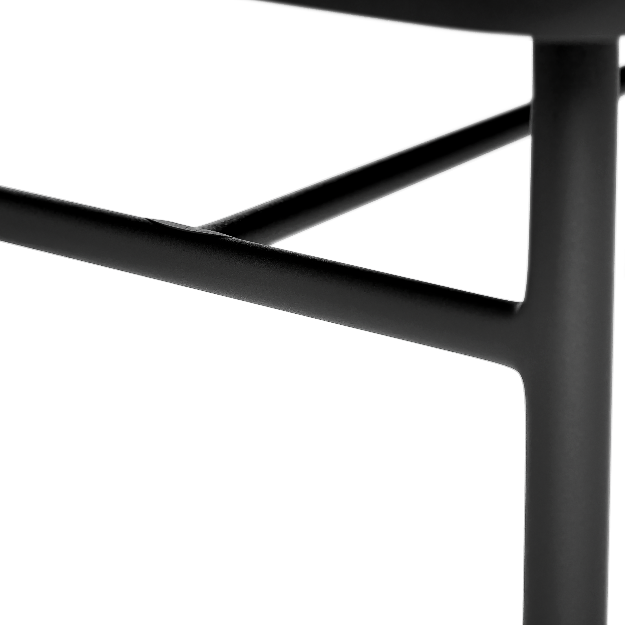 HP Belgrade Dining Table